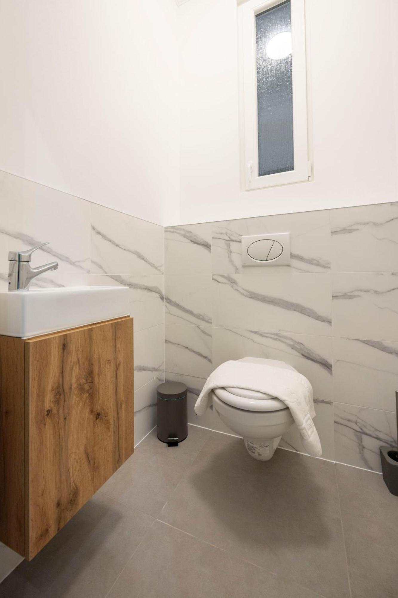 Deluxe Izabella Center With 4bedrm, 3bathrm Apartmán Budapešť