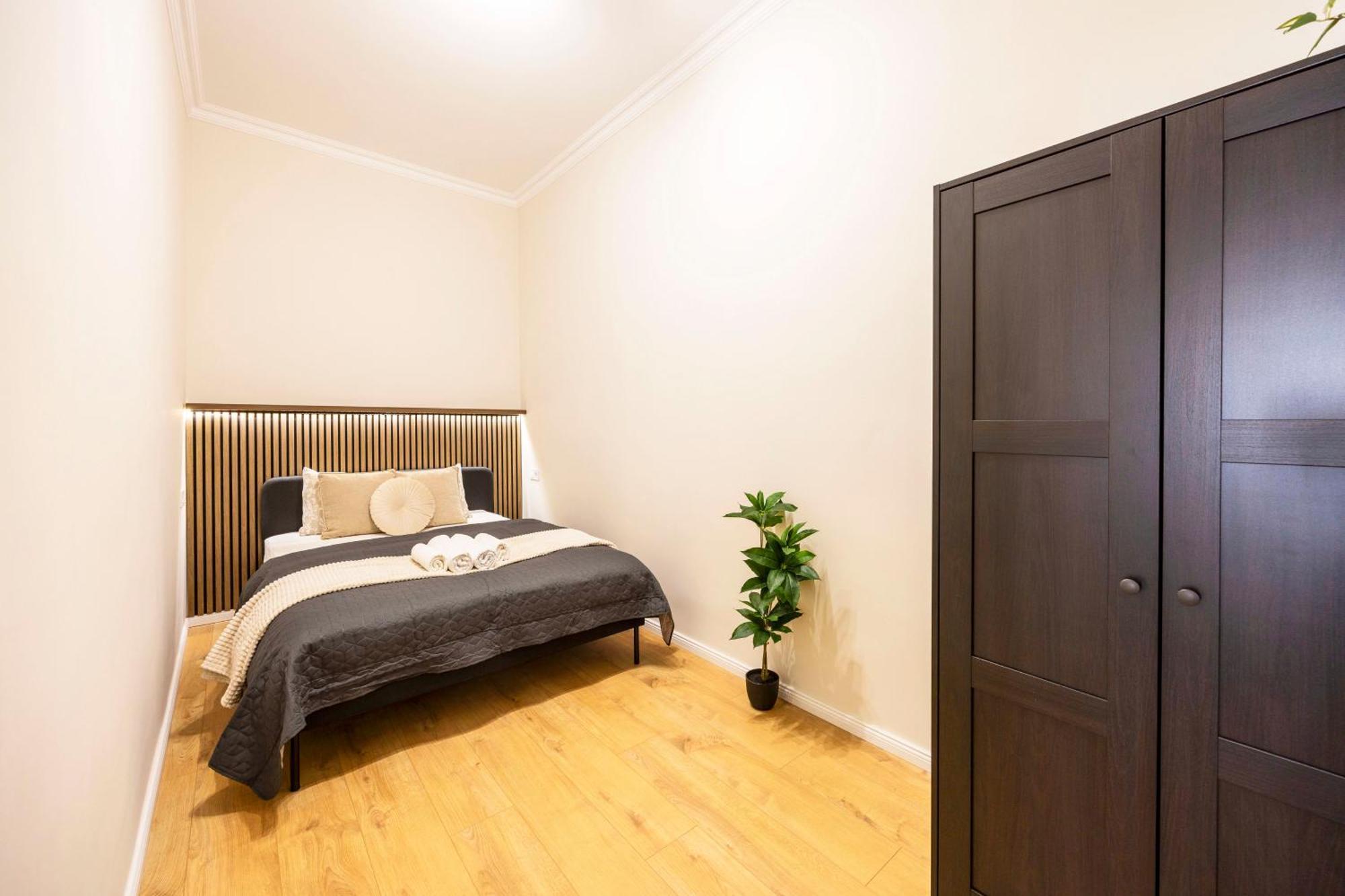 Deluxe Izabella Center With 4bedrm, 3bathrm Apartmán